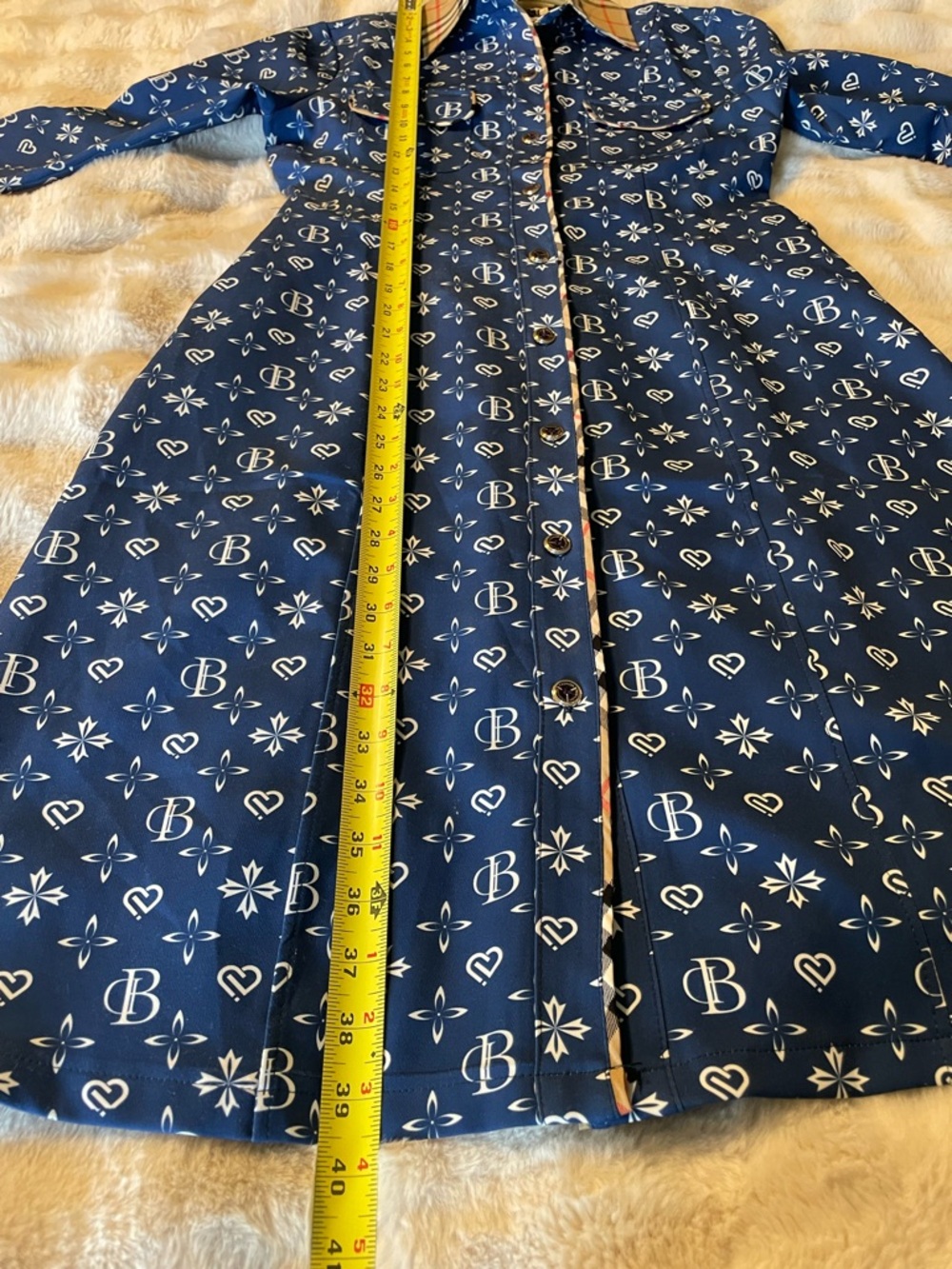 Louis Vuitton Collar dress with Beige Plaid Trim - Picture 6 of 10